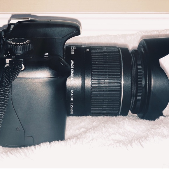 Canon Rebel T3 - Picture 3 of 11